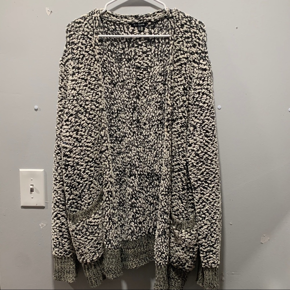 Double Pocket Cardigan